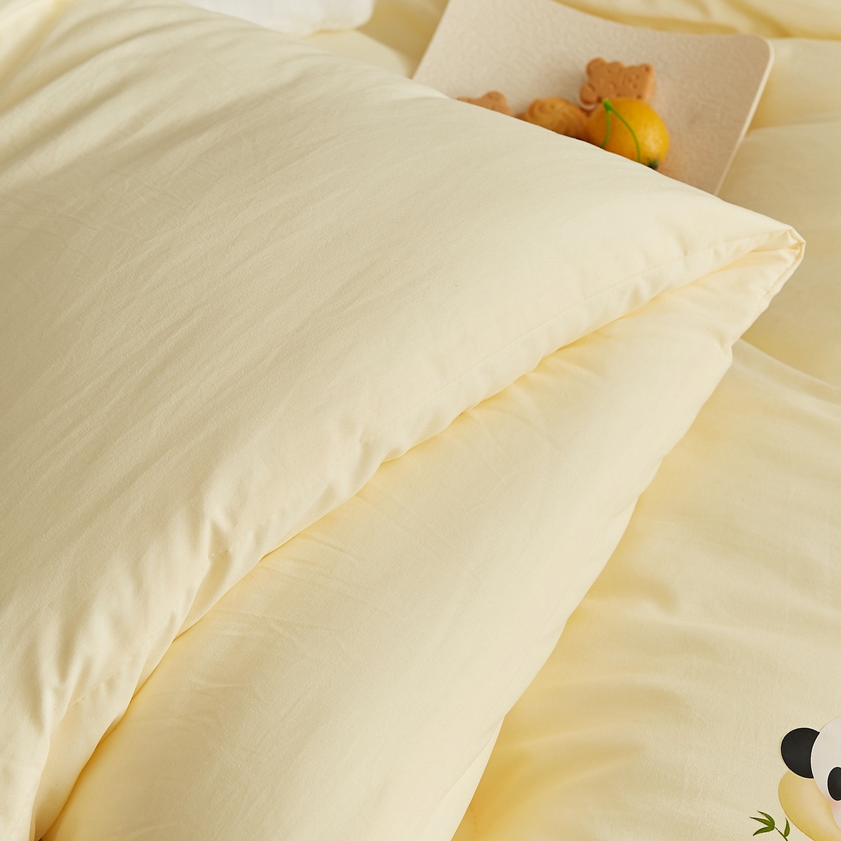 91家纺网 家纺一手货源 找家纺 湘之帛 2025新款A类云朵棉超柔抗菌冬被被子被芯 熊猫肚肚被-奶油黄