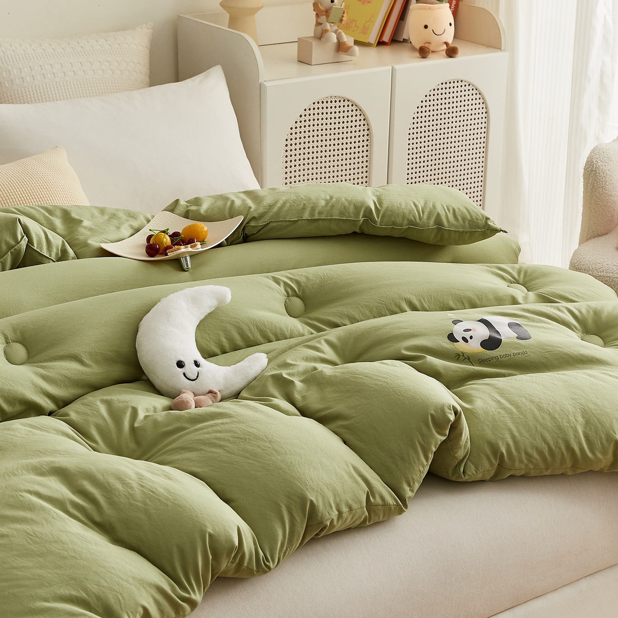 91家纺网 家纺一手货源 找家纺 湘之帛 2025新款A类云朵棉超柔抗菌冬被被子被芯 熊猫肚肚被-庆绿
