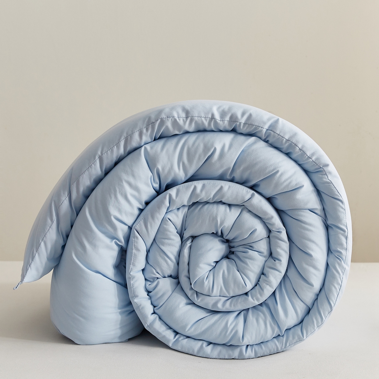 91家纺网 家纺一手货源 找家纺 湘之帛 2025新款A类云朵棉超柔抗菌冬被被子被芯 熊猫肚肚被-许浅蓝