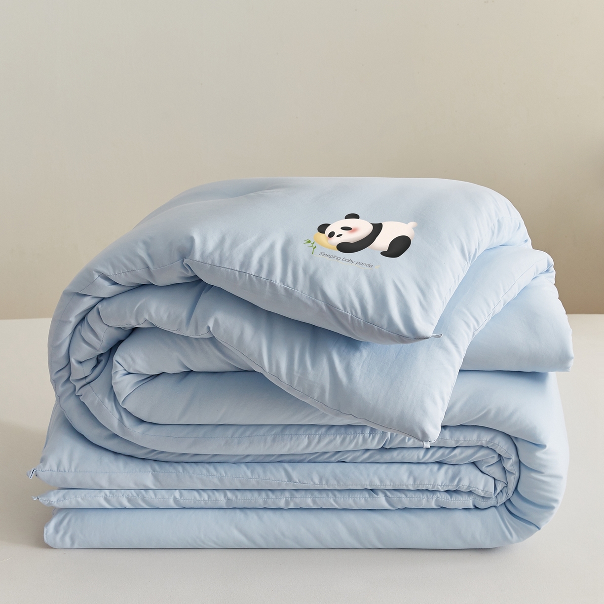 91家纺网 家纺一手货源 找家纺 湘之帛 2025新款A类云朵棉超柔抗菌冬被被子被芯 熊猫肚肚被-许浅蓝