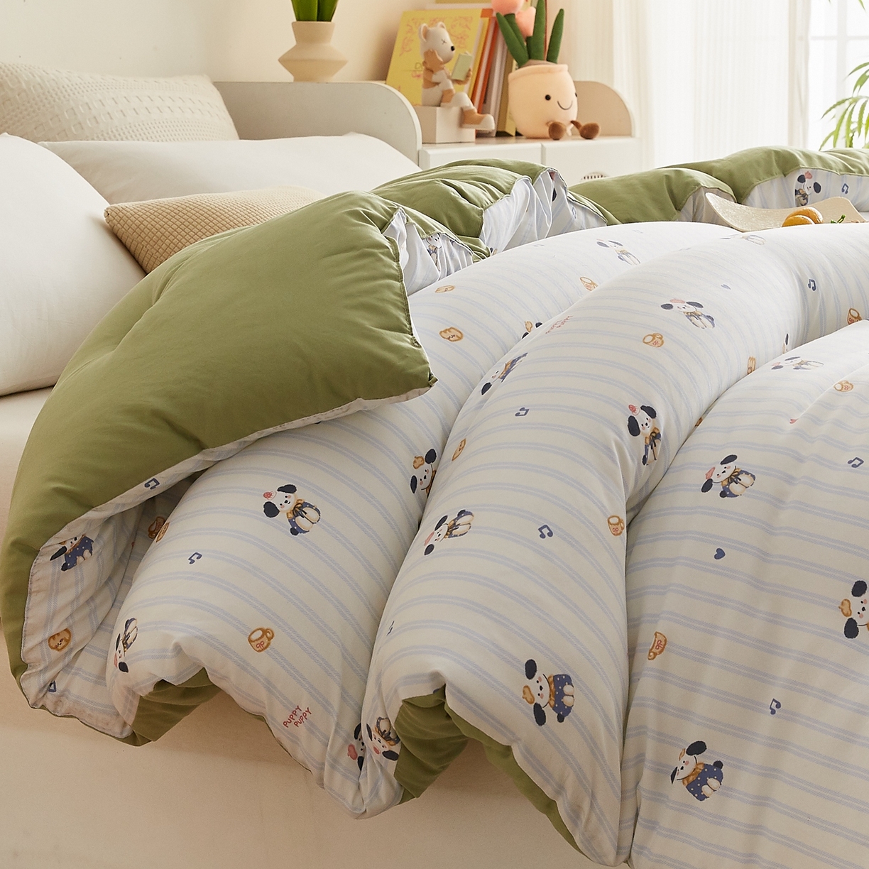 91家纺网 家纺一手货源 找家纺 湘之帛 2025新款A类云朵棉超柔抗菌冬被被子被芯 音符小狗