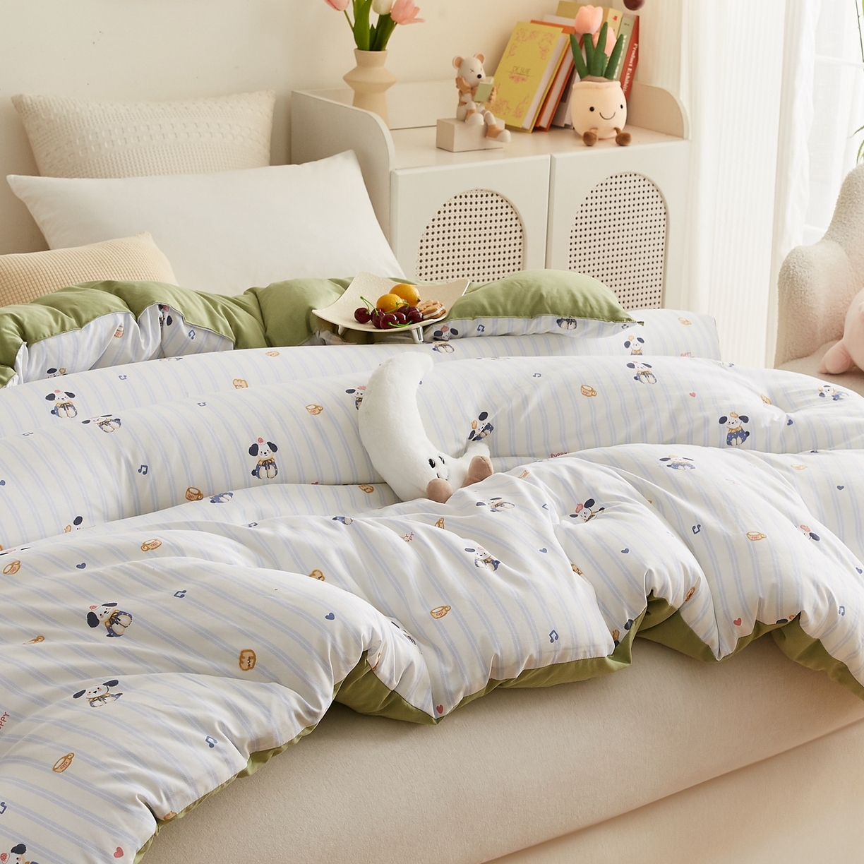 91家纺网 家纺一手货源 找家纺 湘之帛 2025新款A类云朵棉超柔抗菌冬被被子被芯 音符小狗