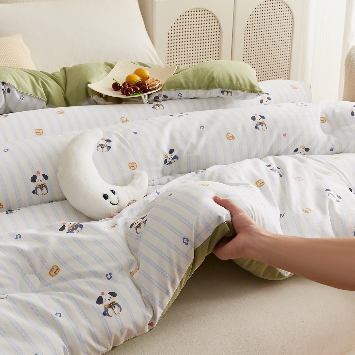 91家纺网 家纺一手货源 找家纺 湘之帛 2025新款A类云朵棉超柔抗菌冬被被子被芯 音符小狗