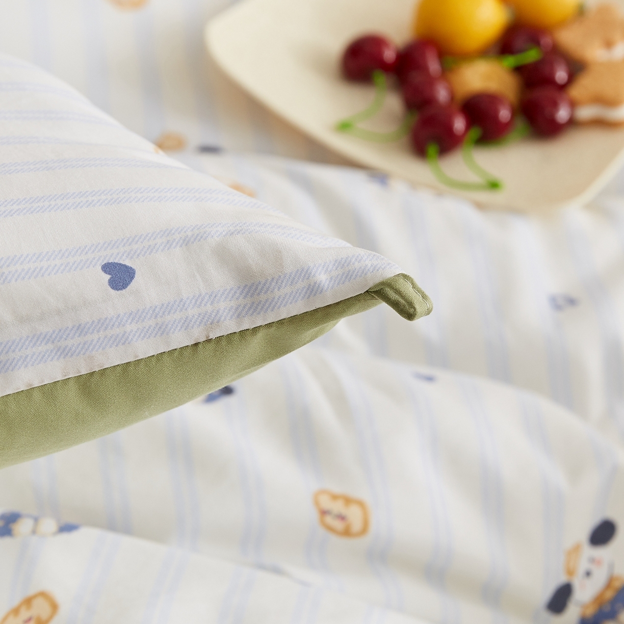 91家纺网 家纺一手货源 找家纺 湘之帛 2025新款A类云朵棉超柔抗菌冬被被子被芯 音符小狗