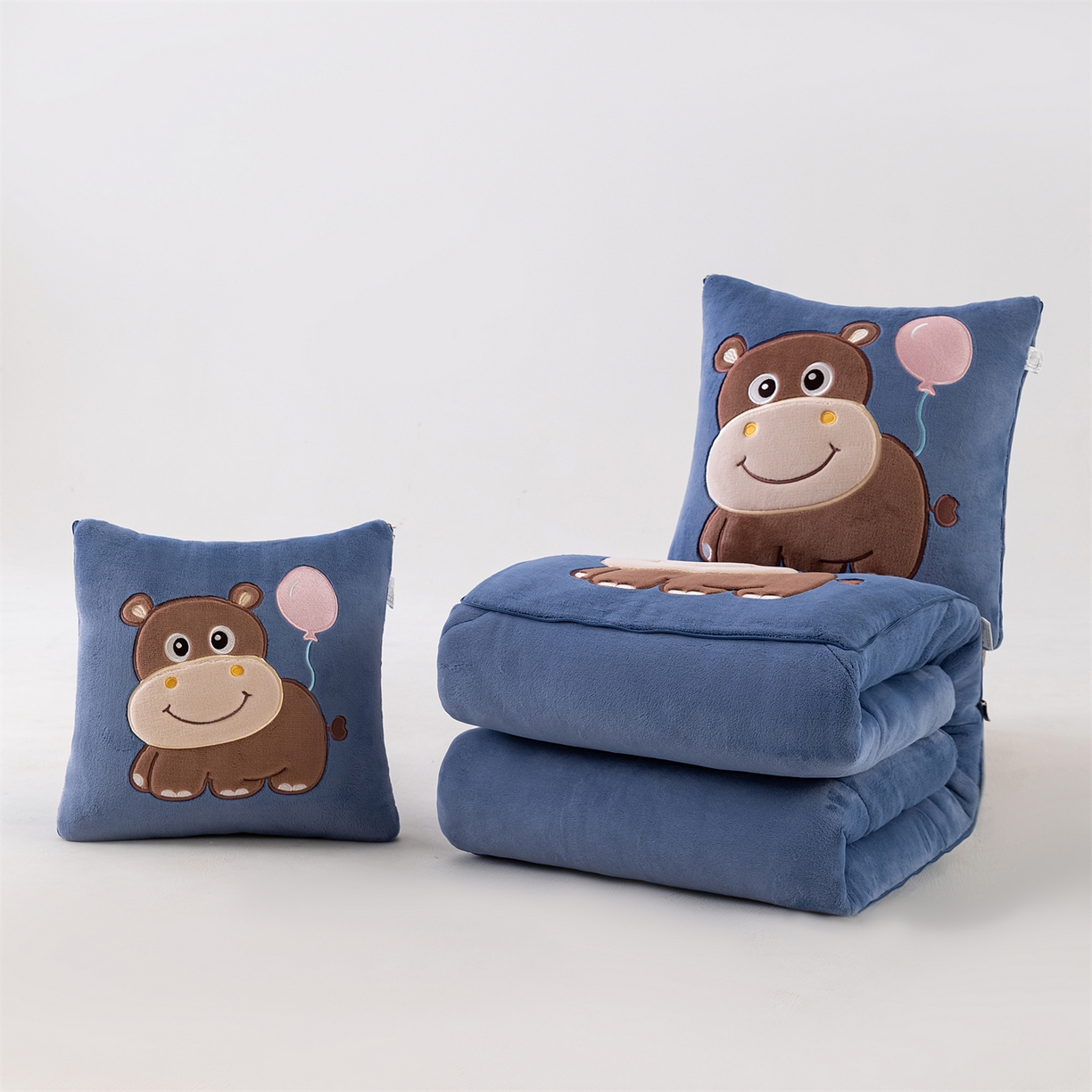 91家纺网 家纺一手货源 找家纺 （总）哩哩熊 2025新款抱枕被子两用加厚牛奶绒二合一汽车载枕头办公室午睡毯子冬天-气球河马