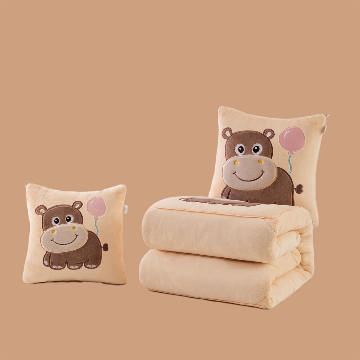 91家纺网 家纺一手货源 找家纺 哩哩熊 2025新款抱枕被子两用加厚牛奶绒二合一汽车载枕头办公室午睡毯子冬天-气球河马 气球河马-麦黄