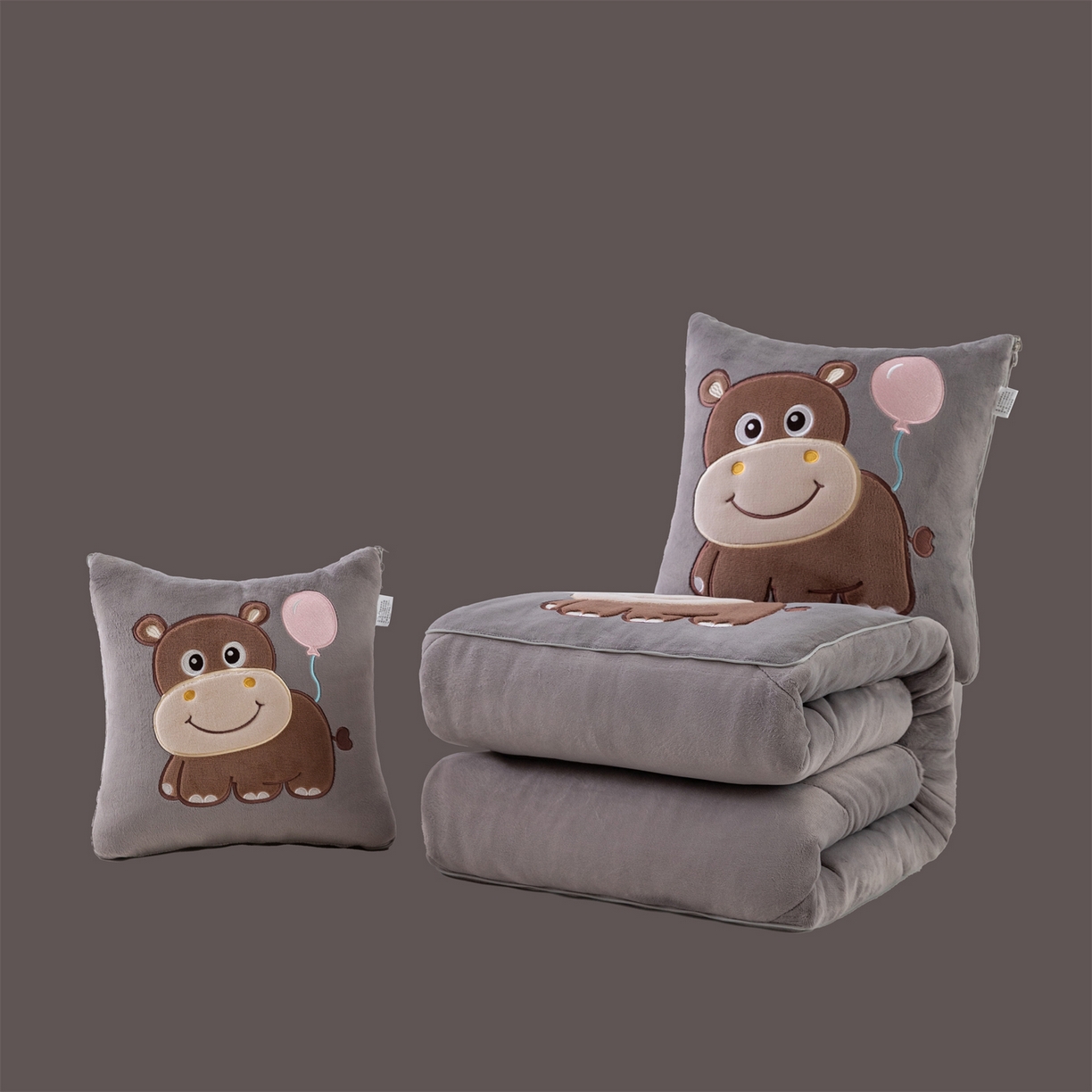 91家纺网 家纺一手货源 找家纺 哩哩熊 2025新款抱枕被子两用加厚牛奶绒二合一汽车载枕头办公室午睡毯子冬天-气球河马 气球河马-深灰
