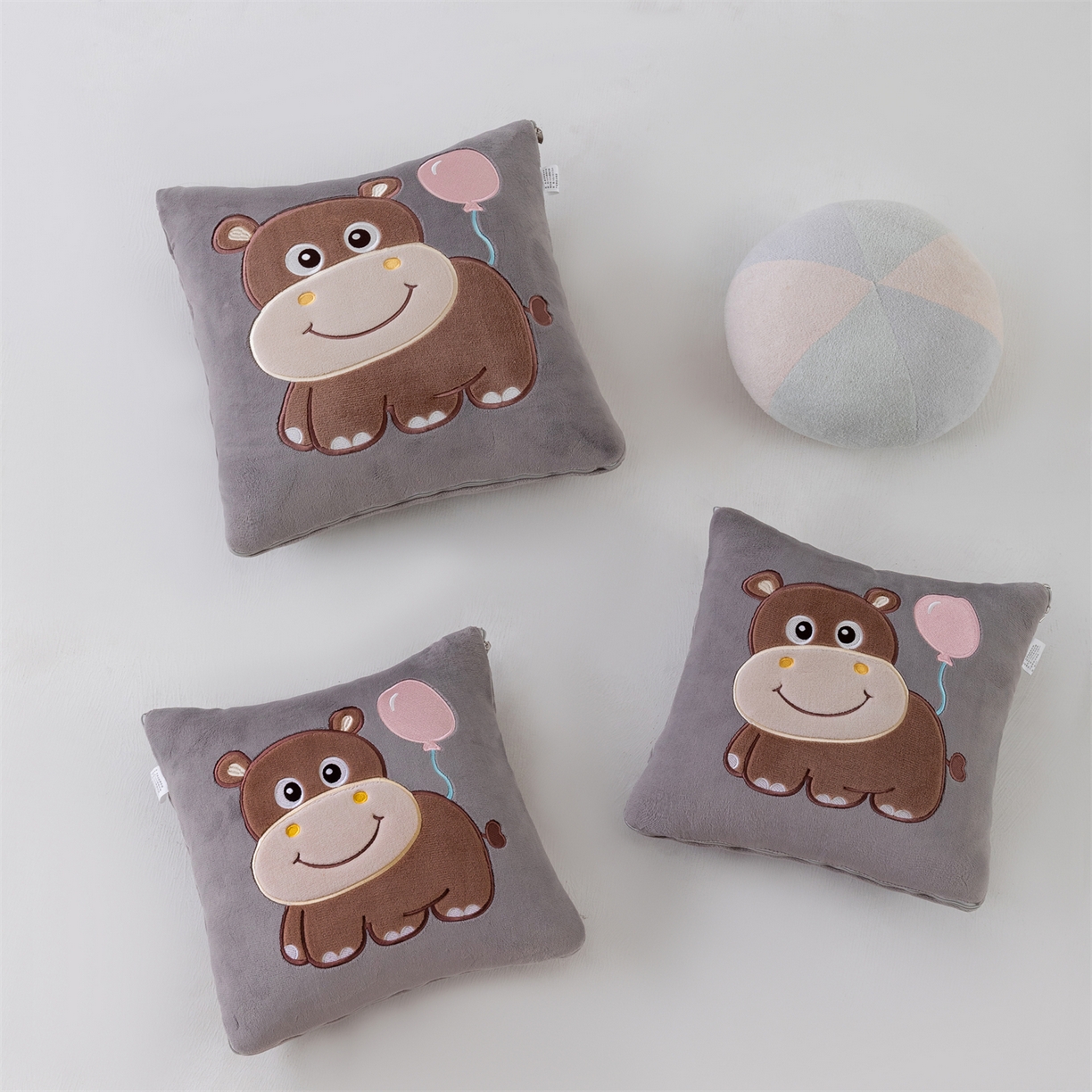 91家纺网 家纺一手货源 找家纺 哩哩熊 2025新款抱枕被子两用加厚牛奶绒二合一汽车载枕头办公室午睡毯子冬天-气球河马 气球河马-深灰
