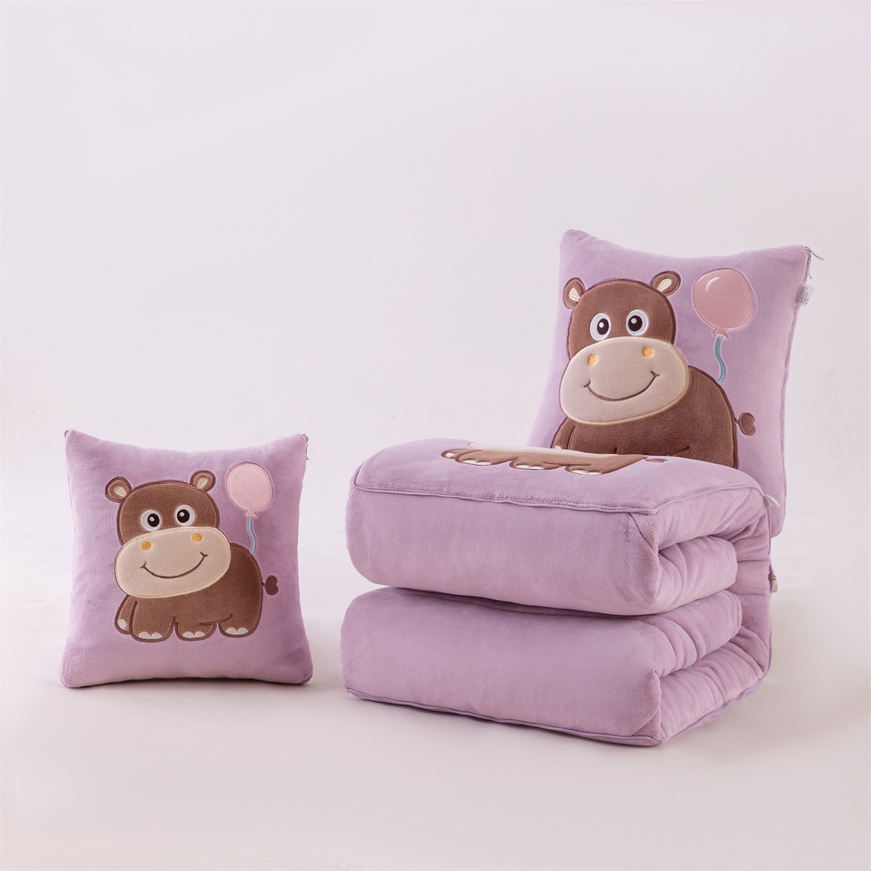 91家纺网 家纺一手货源 找家纺 哩哩熊 2025新款抱枕被子两用加厚牛奶绒二合一汽车载枕头办公室午睡毯子冬天-气球河马 气球河马-香芋紫