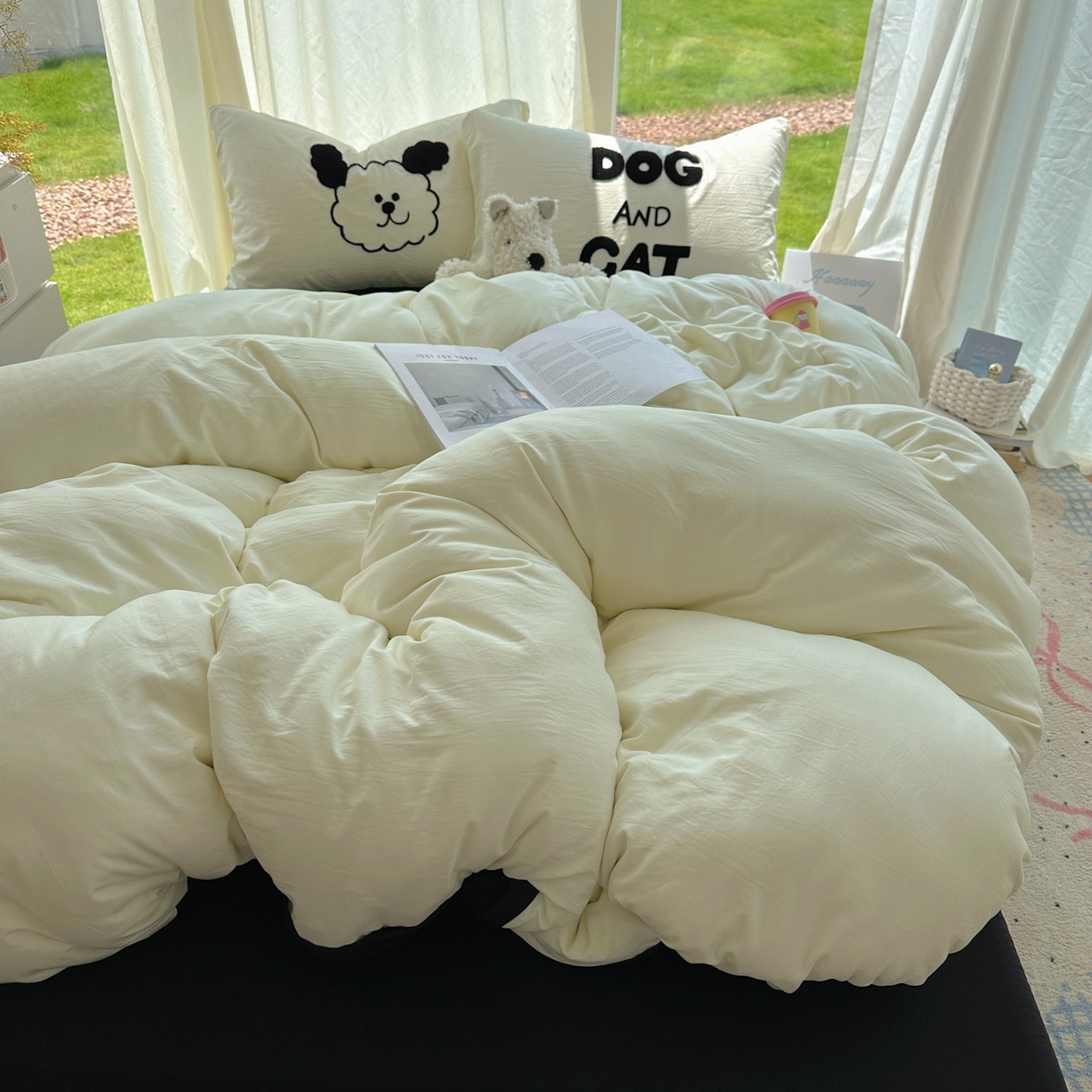 91家纺网 家纺一手货源 找家纺 花伞家居 2025新款毛巾绣水洗棉小红书风四件套（提供买家秀） 猫猫狗狗米黄