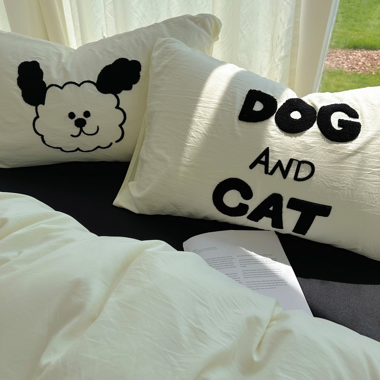 91家纺网 家纺一手货源 找家纺 花伞家居 2025新款毛巾绣水洗棉小红书风四件套（提供买家秀） 猫猫狗狗米黄