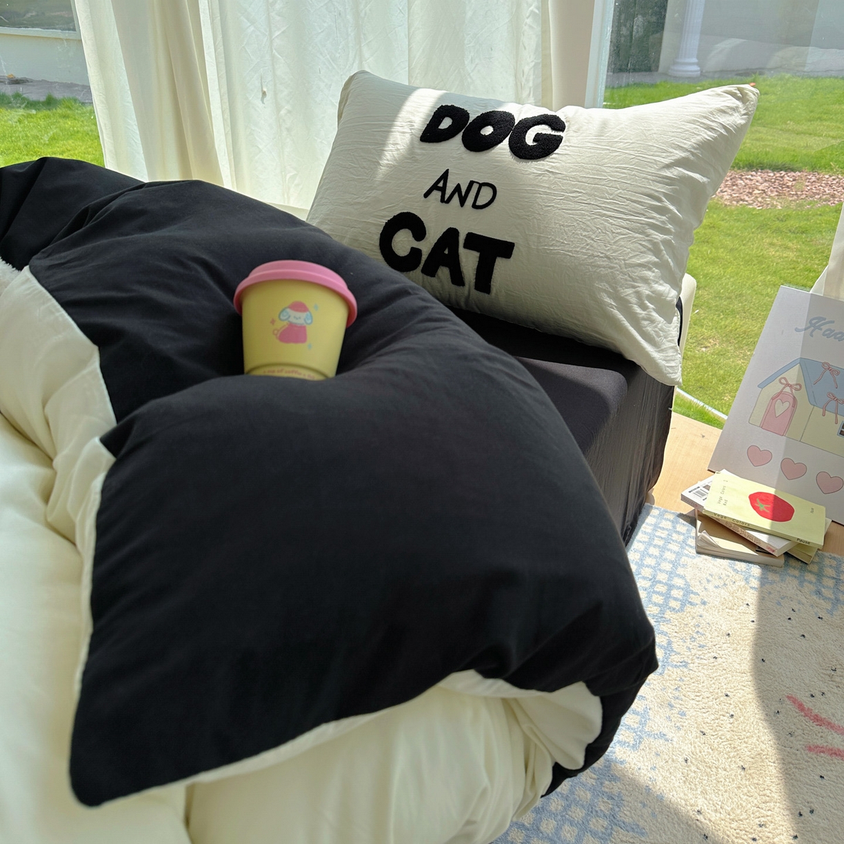 91家纺网 家纺一手货源 找家纺 花伞家居 2025新款毛巾绣水洗棉小红书风四件套（提供买家秀） 猫猫狗狗米黄