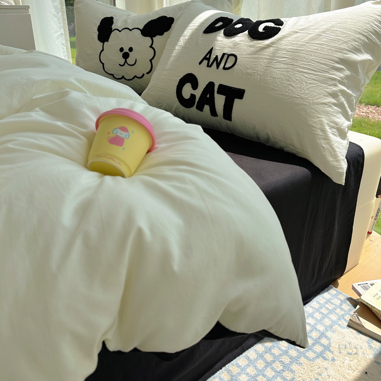 91家纺网 家纺一手货源 找家纺 花伞家居 2025新款毛巾绣水洗棉小红书风四件套（提供买家秀） 猫猫狗狗米黄