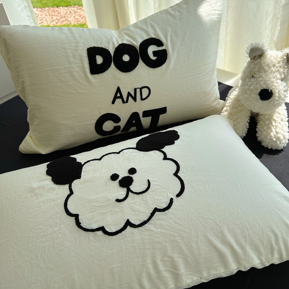 91家纺网 家纺一手货源 找家纺 花伞家居 2025新款毛巾绣水洗棉小红书风四件套（提供买家秀） 猫猫狗狗米黄