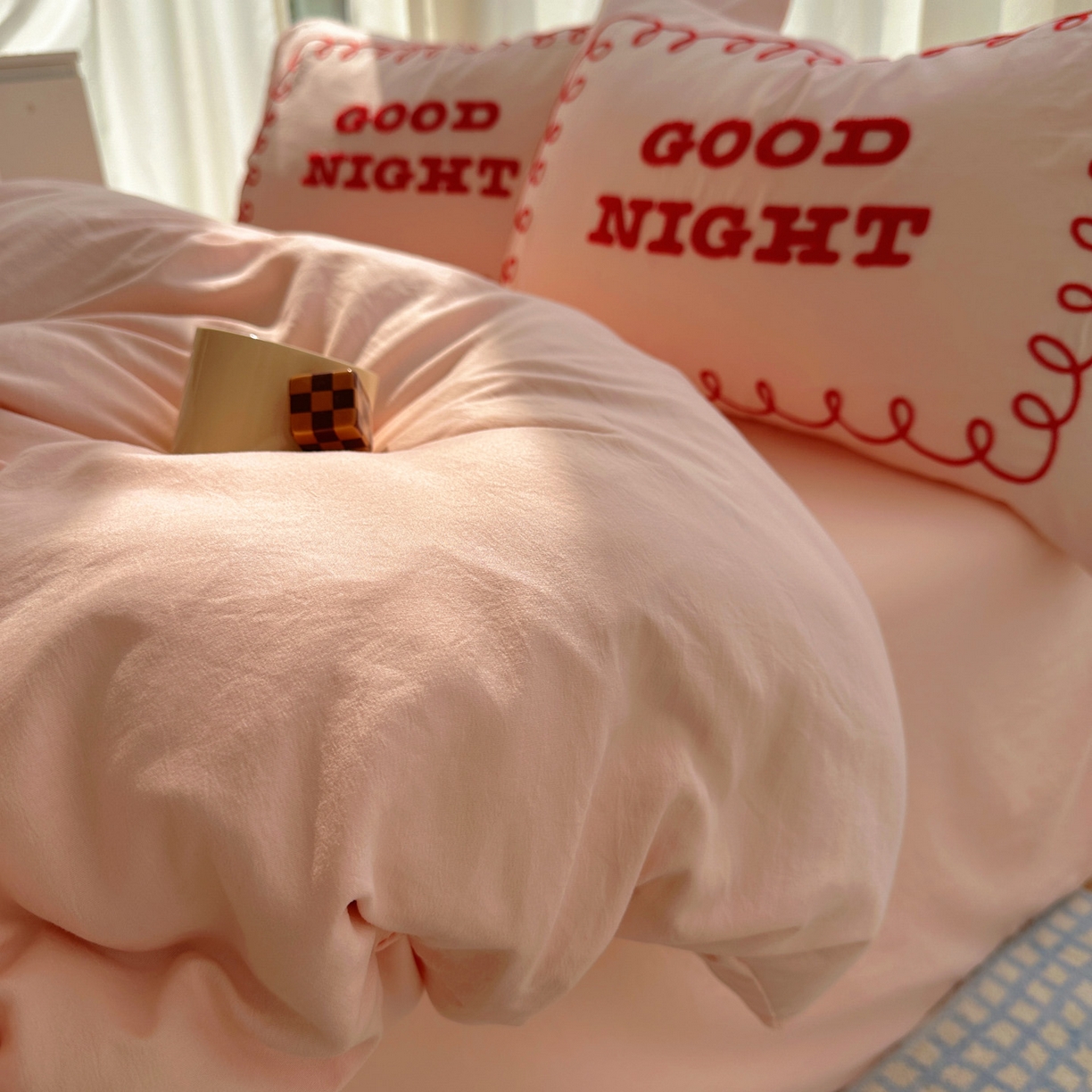 91家纺网 家纺一手货源 找家纺 花伞家居 2025新款毛巾绣水洗棉小红书风四件套（提供买家秀） 晚安玉