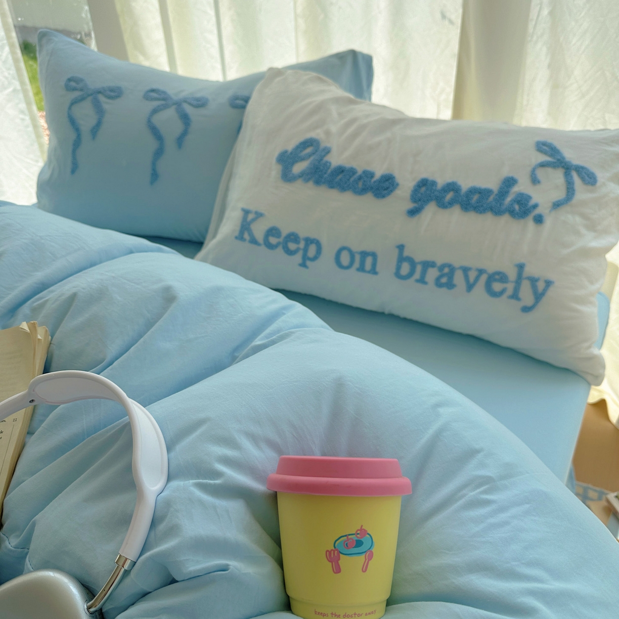 91家纺网 家纺一手货源 找家纺 花伞家居 2025新款毛巾绣水洗棉小红书风四件套（提供买家秀） 勇敢蓝