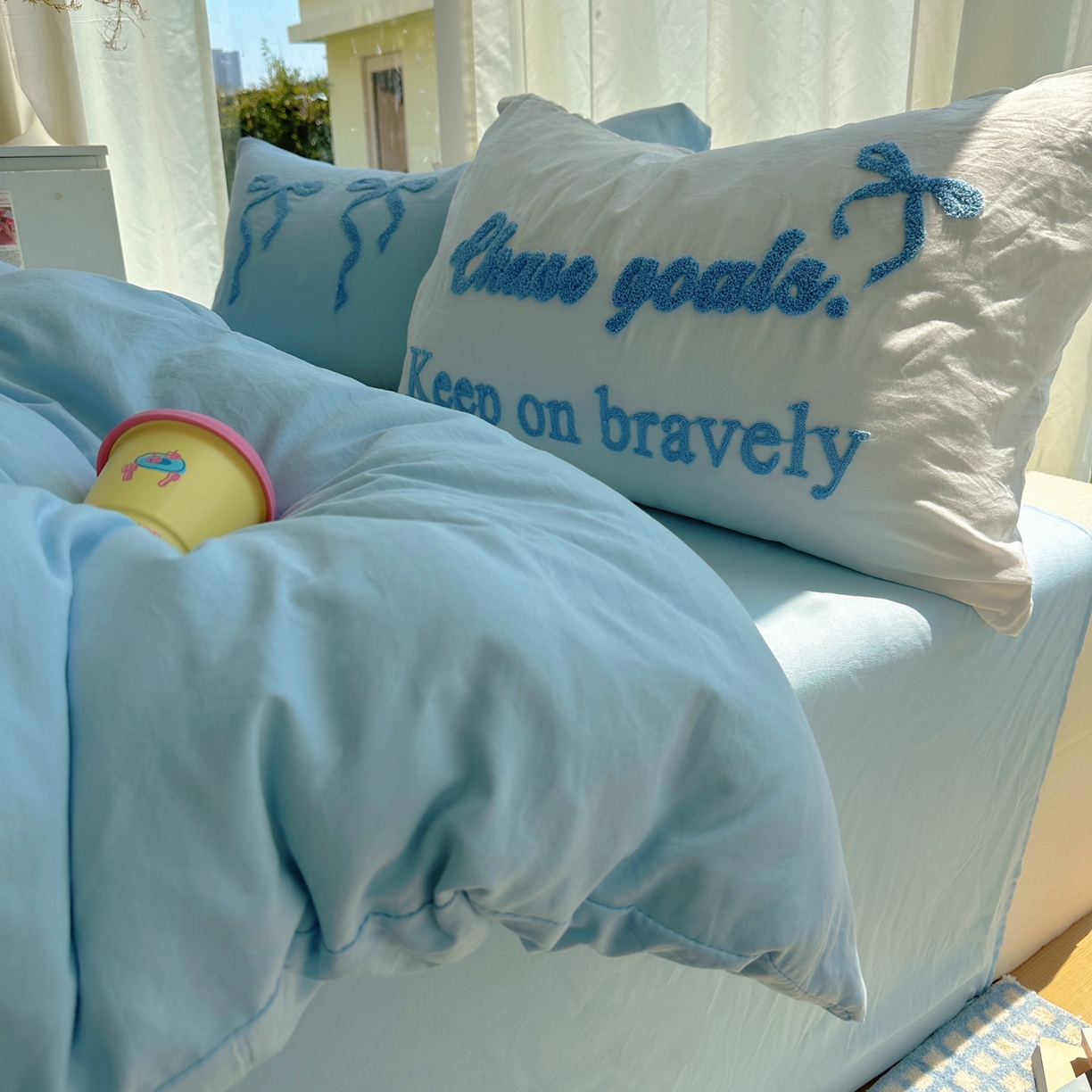 91家纺网 家纺一手货源 找家纺 花伞家居 2025新款毛巾绣水洗棉小红书风四件套（提供买家秀） 勇敢蓝