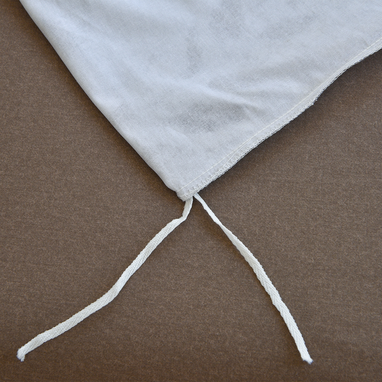 91家纺网 家纺一手货源 找家纺 董成龙家纺 2025新款全棉磨毛数码印花四件套 折枝春山-咖