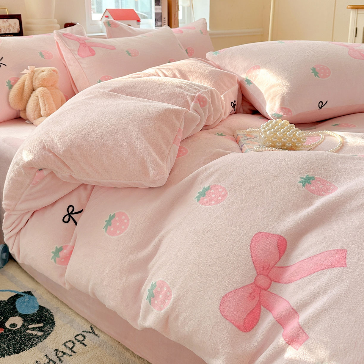 91家纺网 家纺一手货源 找家纺 水木坊 2025新款A加厚牛奶绒印花四件套-含买家秀 草莓牛奶