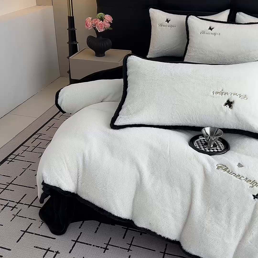 91家纺网 家纺一手货源 找家纺 （总）2025兔毛包边贴布绣花牛奶绒四件套蝶恋