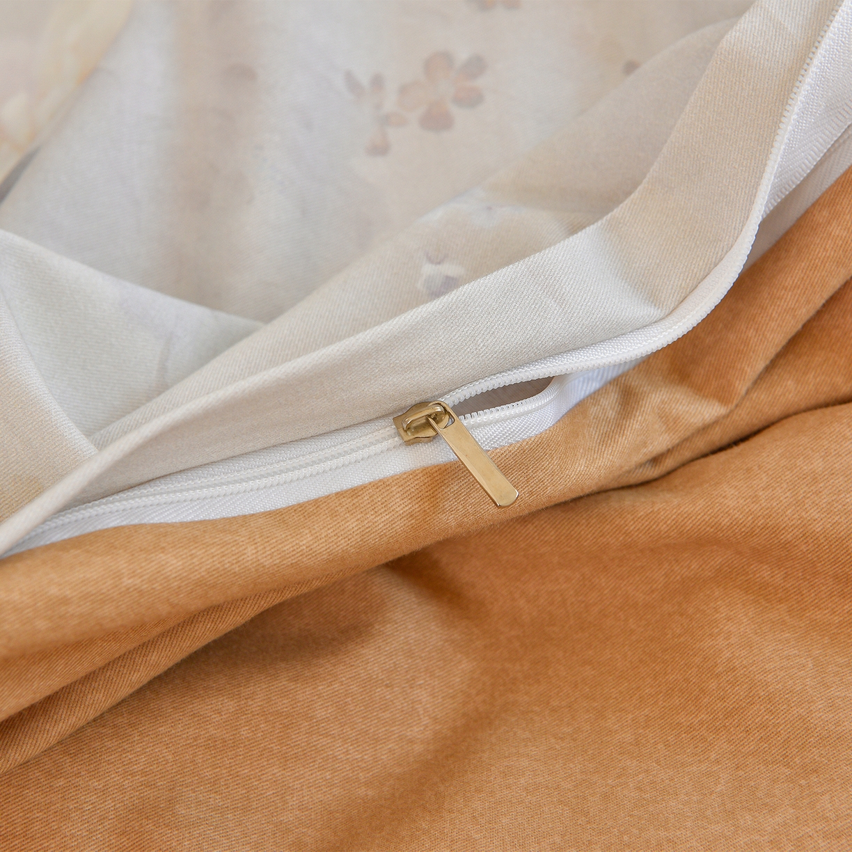 91家纺网 家纺一手货源 找家纺 董成龙家纺 2025新款全棉磨毛数码印花四件套 一朵芜-米