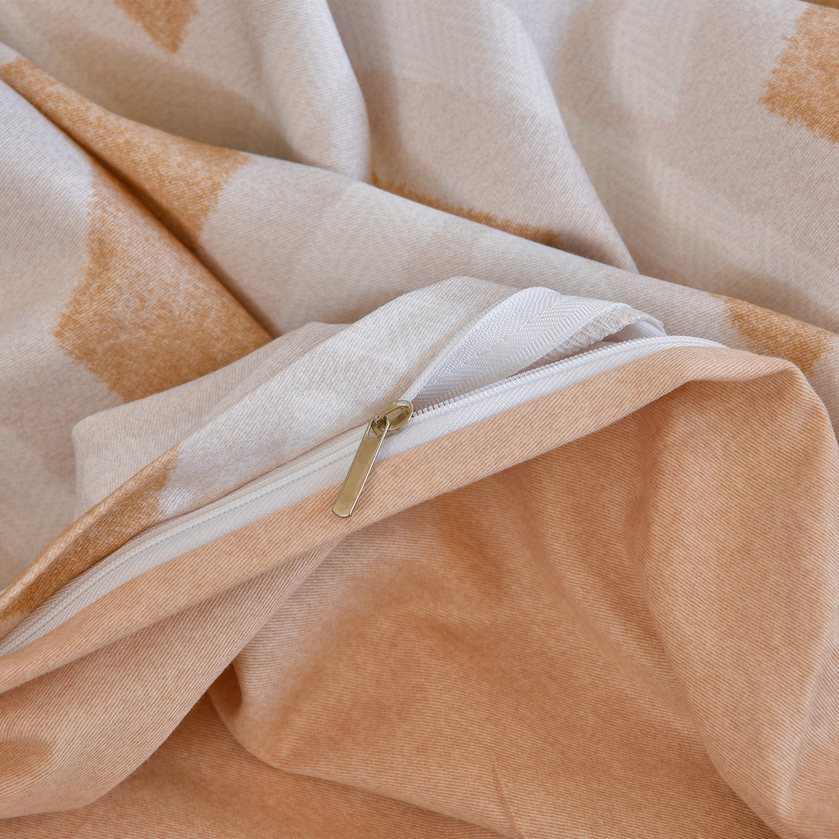 91家纺网 家纺一手货源 找家纺 董成龙家纺 2025新款全棉磨毛数码印花四件套 里域-棕