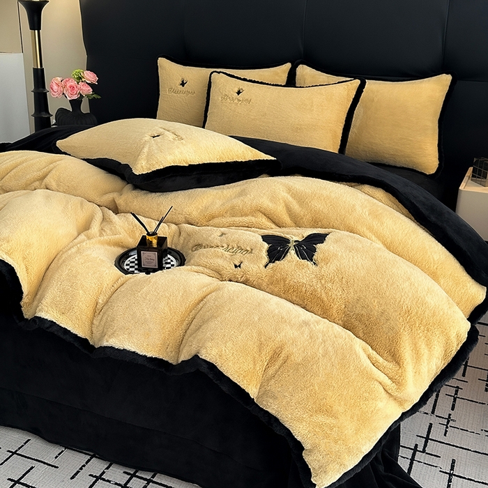 91家纺网 家纺一手货源 找家纺 2025兔毛包边贴布绣花牛奶绒四件套蝶恋 蝶恋-金