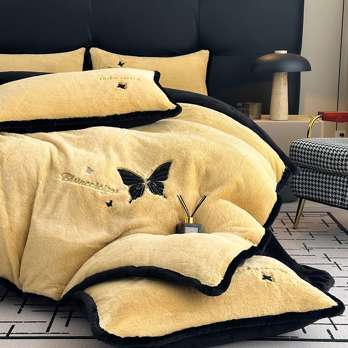 91家纺网 家纺一手货源 找家纺 2025兔毛包边贴布绣花牛奶绒四件套蝶恋 蝶恋-金