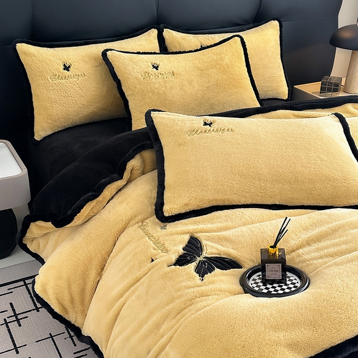 91家纺网 家纺一手货源 找家纺 2025兔毛包边贴布绣花牛奶绒四件套蝶恋 蝶恋-金