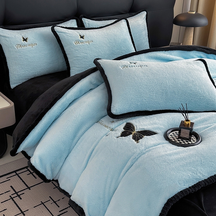 91家纺网 家纺一手货源 找家纺 2025兔毛包边贴布绣花牛奶绒四件套蝶恋 蝶恋-蓝