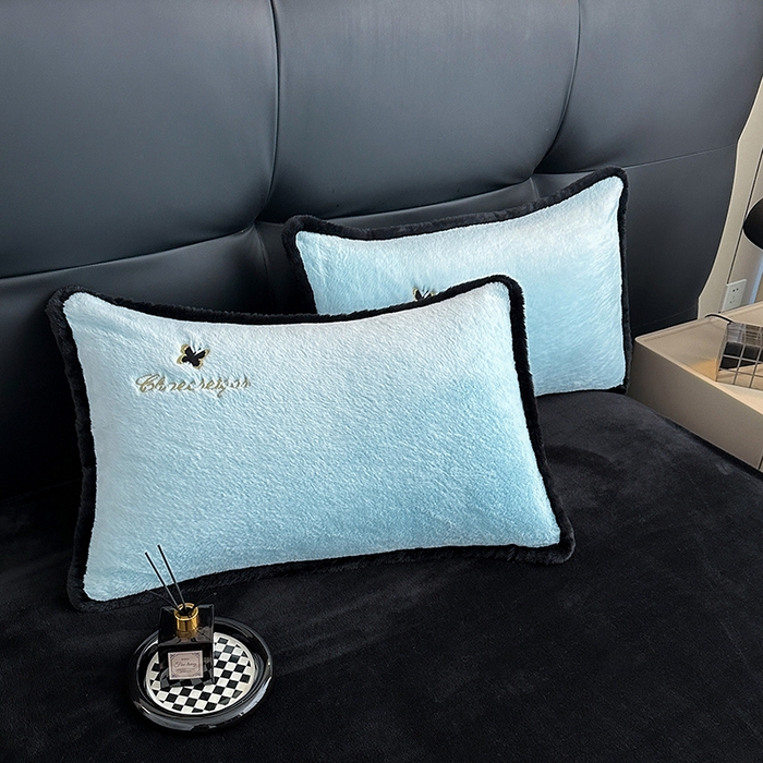 91家纺网 家纺一手货源 找家纺 2025兔毛包边贴布绣花牛奶绒四件套蝶恋 蝶恋-蓝