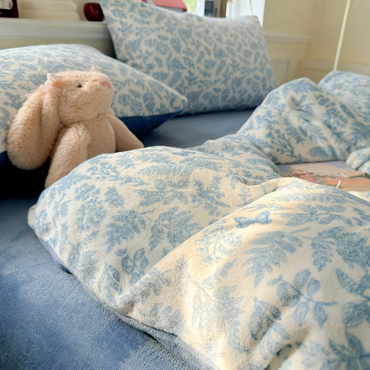 91家纺网 家纺一手货源 找家纺 水木坊 2025新款A加厚牛奶绒印花四件套-含买家秀 风沙沙