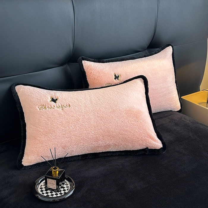 91家纺网 家纺一手货源 找家纺 2025兔毛包边贴布绣花牛奶绒四件套蝶恋 蝶恋-玉