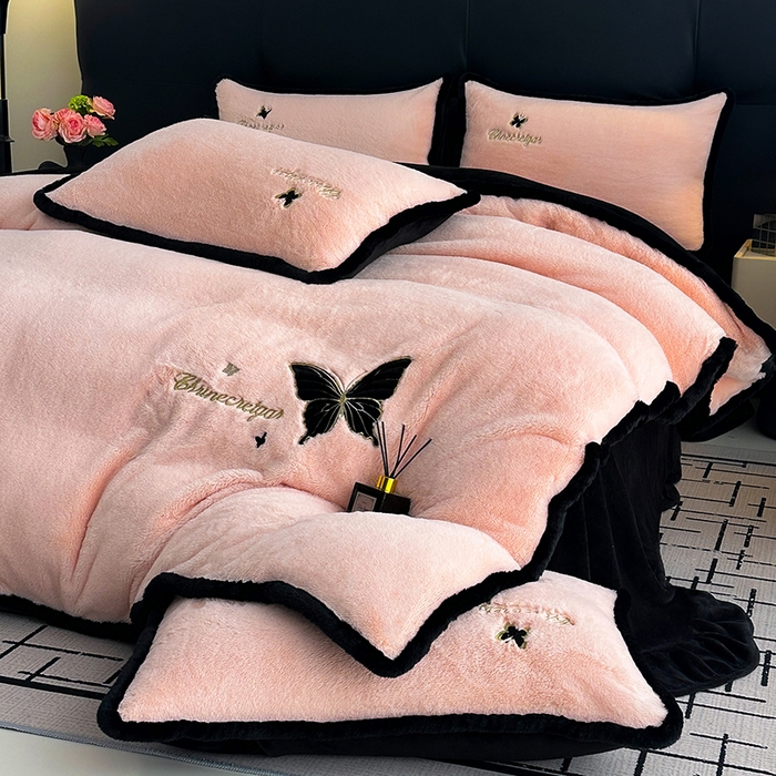 91家纺网 家纺一手货源 找家纺 2025兔毛包边贴布绣花牛奶绒四件套蝶恋 蝶恋-玉