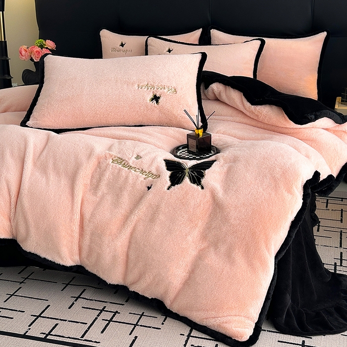 91家纺网 家纺一手货源 找家纺 2025兔毛包边贴布绣花牛奶绒四件套蝶恋 蝶恋-玉