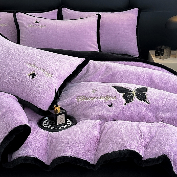 91家纺网 家纺一手货源 找家纺 2025兔毛包边贴布绣花牛奶绒四件套蝶恋 蝶恋-紫