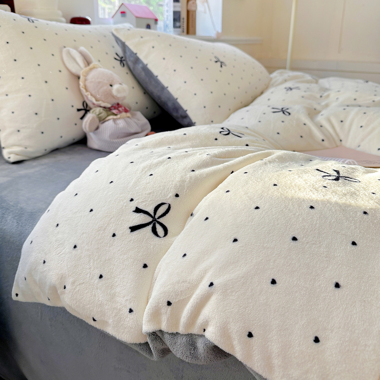 91家纺网 家纺一手货源 找家纺 水木坊 2025新款A加厚牛奶绒印花四件套-含买家秀 蝴蝶点点心