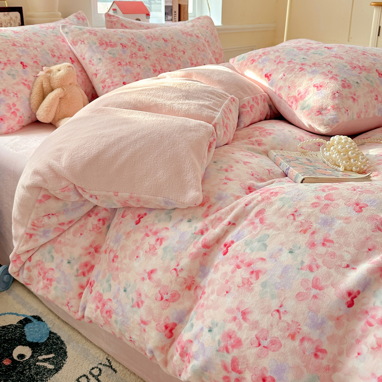 91家纺网 家纺一手货源 找家纺 水木坊 2025新款A加厚牛奶绒印花四件套-含买家秀 玫瑰粉黛