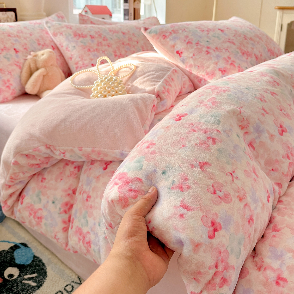 91家纺网 家纺一手货源 找家纺 水木坊 2025新款A加厚牛奶绒印花四件套-含买家秀 玫瑰粉黛