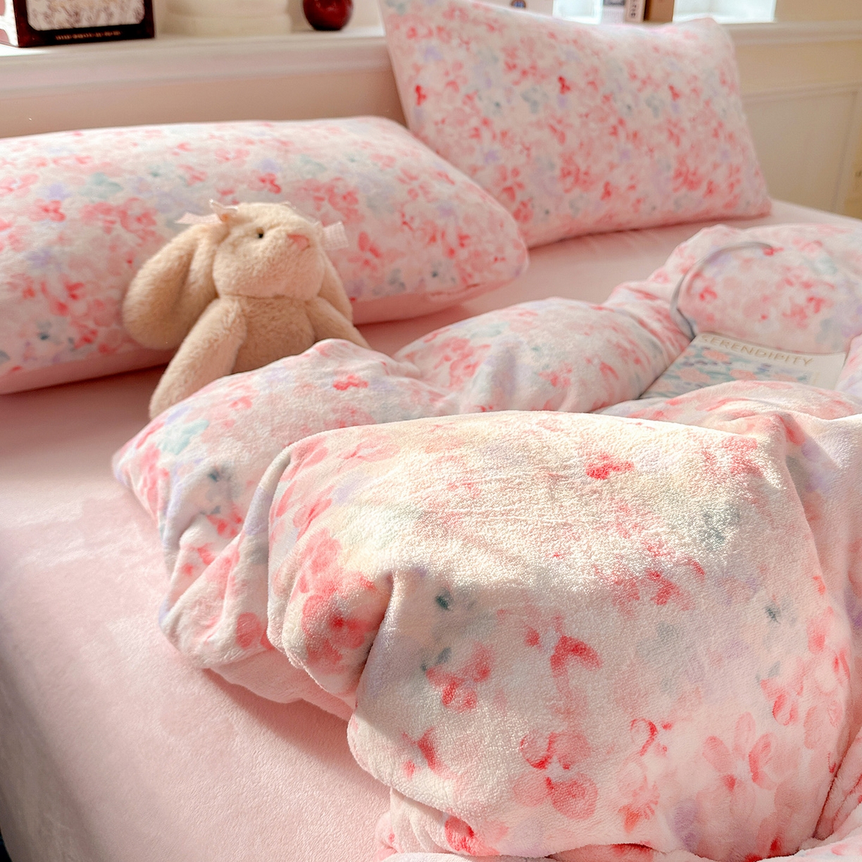 91家纺网 家纺一手货源 找家纺 水木坊 2025新款A加厚牛奶绒印花四件套-含买家秀 玫瑰粉黛