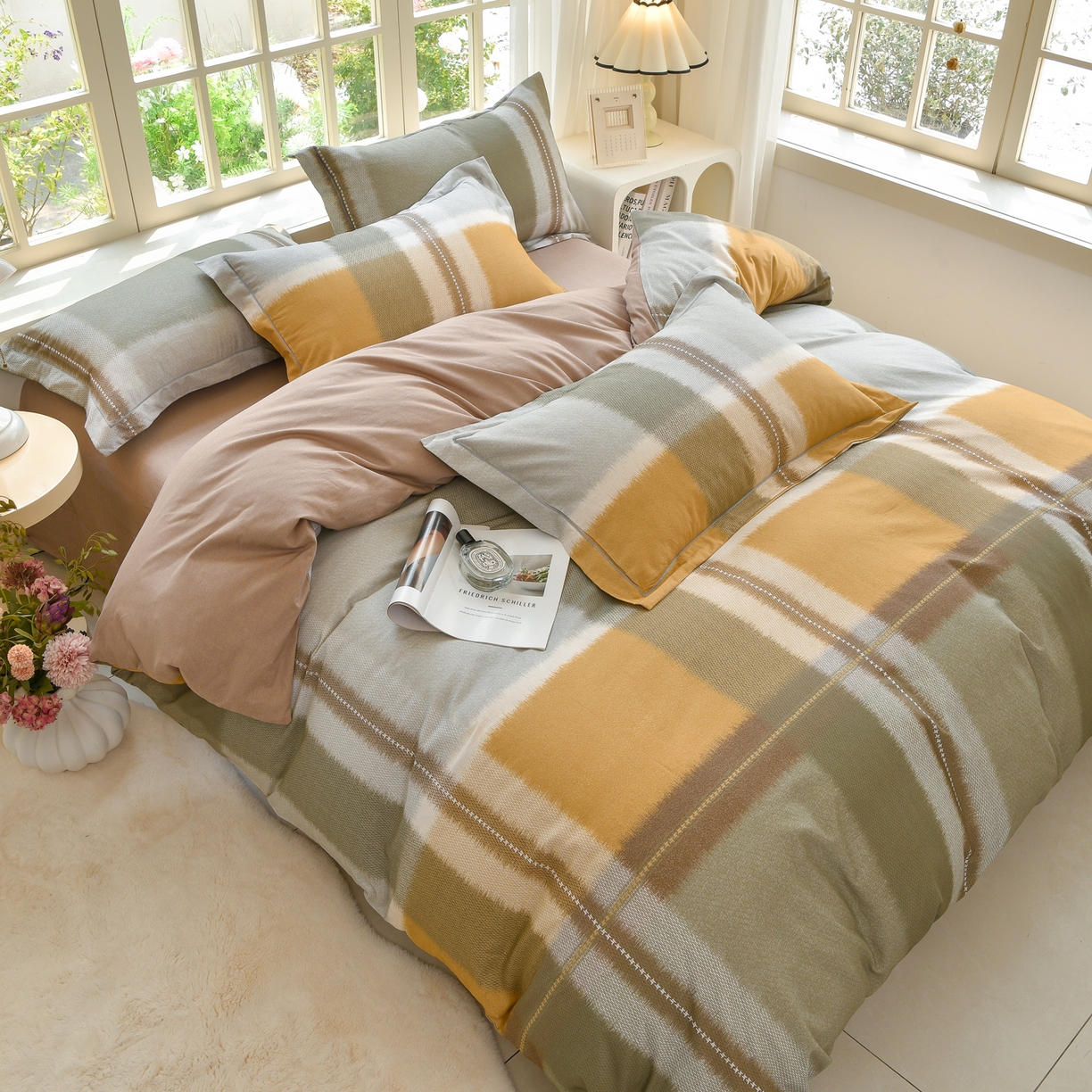 91家纺网 家纺一手货源 找家纺 董成龙家纺 2025新款全棉磨毛数码印花四件套 凯茜-黄