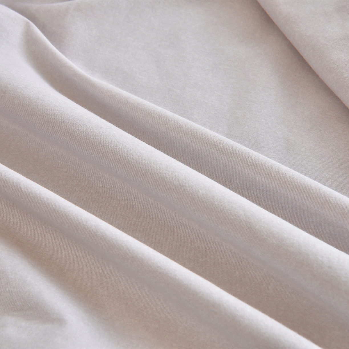 91家纺网 家纺一手货源 找家纺 董成龙家纺 2025新款全棉磨毛数码印花四件套 水平线-粉