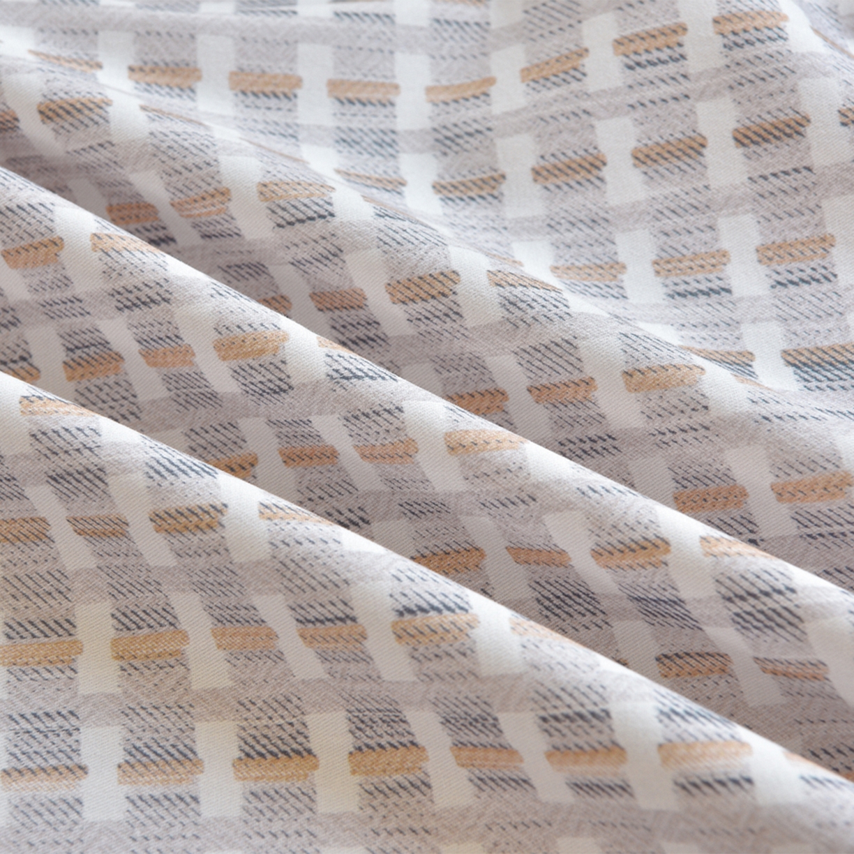 91家纺网 家纺一手货源 找家纺 董成龙家纺 2025新款全棉磨毛数码印花四件套 锦知-黄