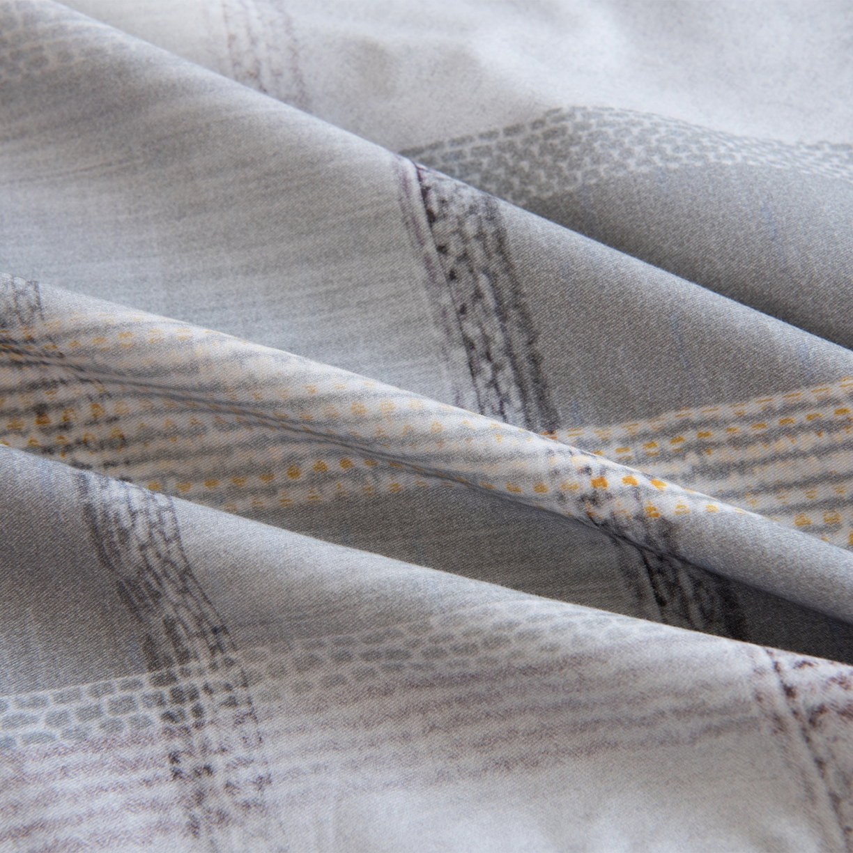 91家纺网 家纺一手货源 找家纺 董成龙家纺 2025新款全棉磨毛数码印花四件套 轻织漫冬-灰