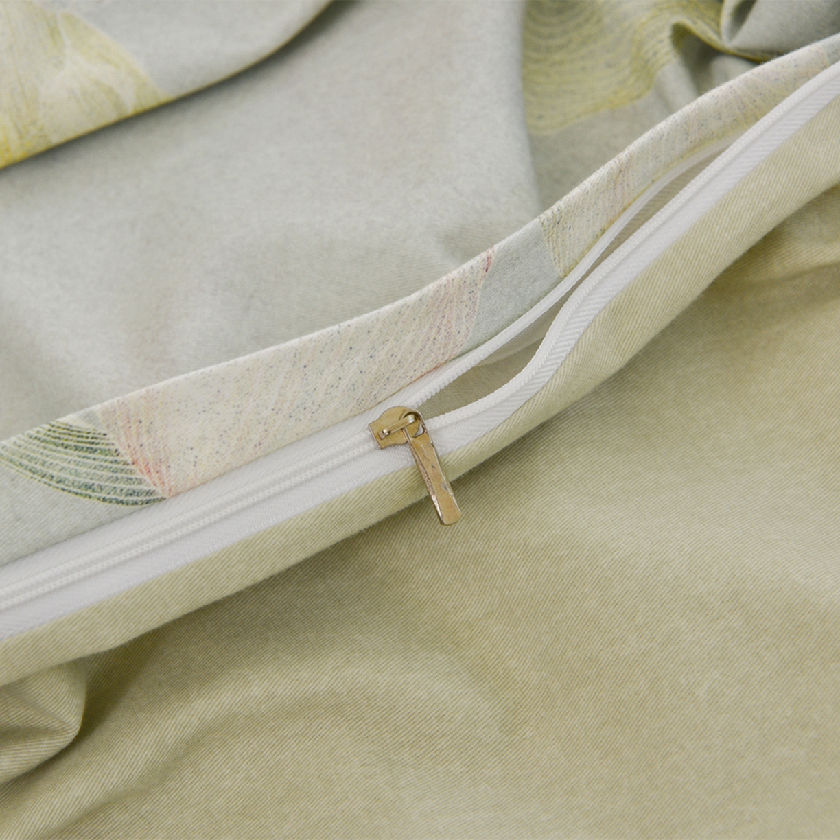 91家纺网 家纺一手货源 找家纺 董成龙家纺 2025新款全棉磨毛数码印花四件套 漫隐时光-兰