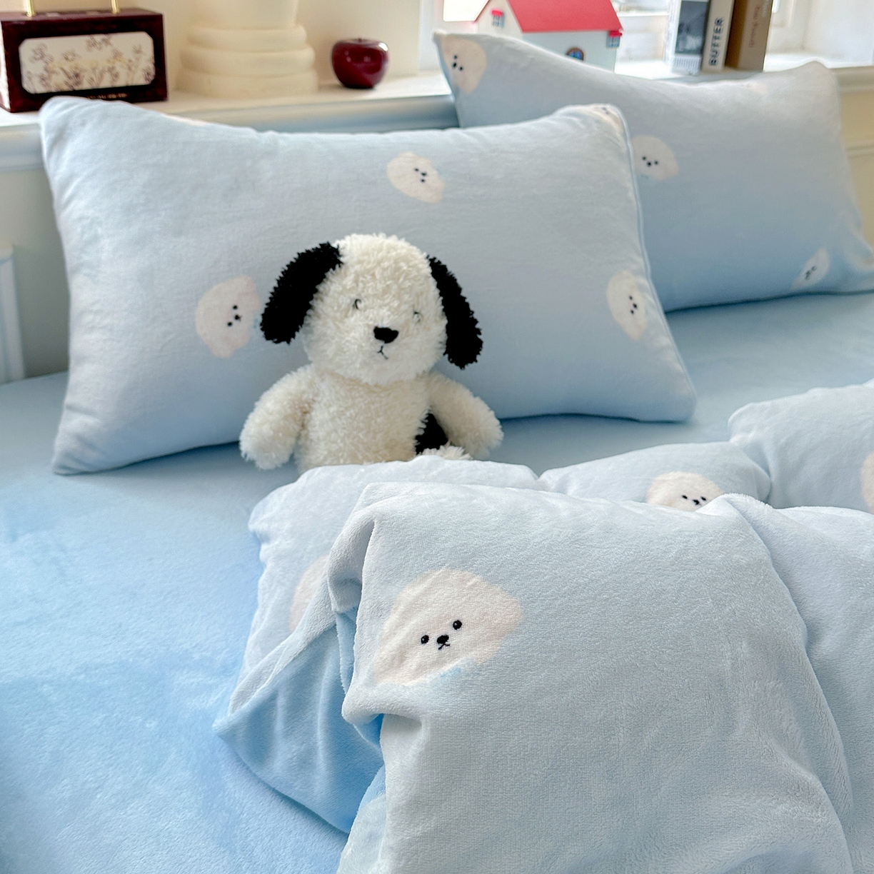 91家纺网 家纺一手货源 找家纺 水木坊 2025新款A加厚牛奶绒印花四件套-含买家秀 绒绒小狗-蓝