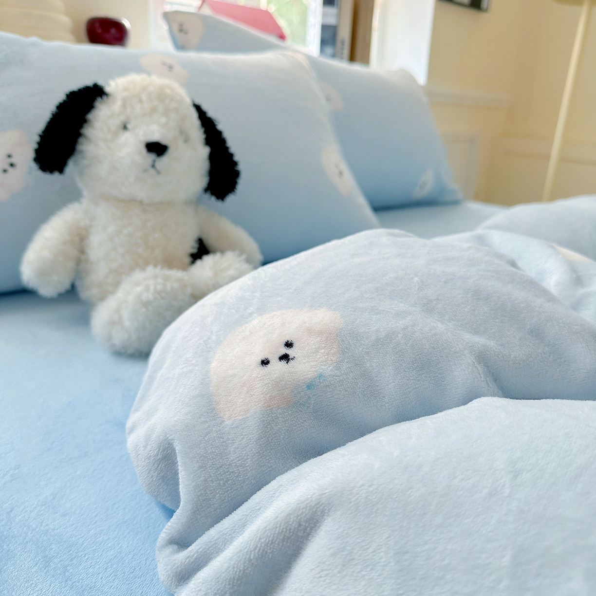 91家纺网 家纺一手货源 找家纺 水木坊 2025新款A加厚牛奶绒印花四件套-含买家秀 绒绒小狗-蓝