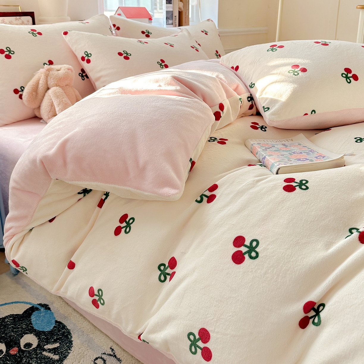 91家纺网 家纺一手货源 找家纺 水木坊 2025新款A加厚牛奶绒印花四件套-含买家秀 一口樱桃