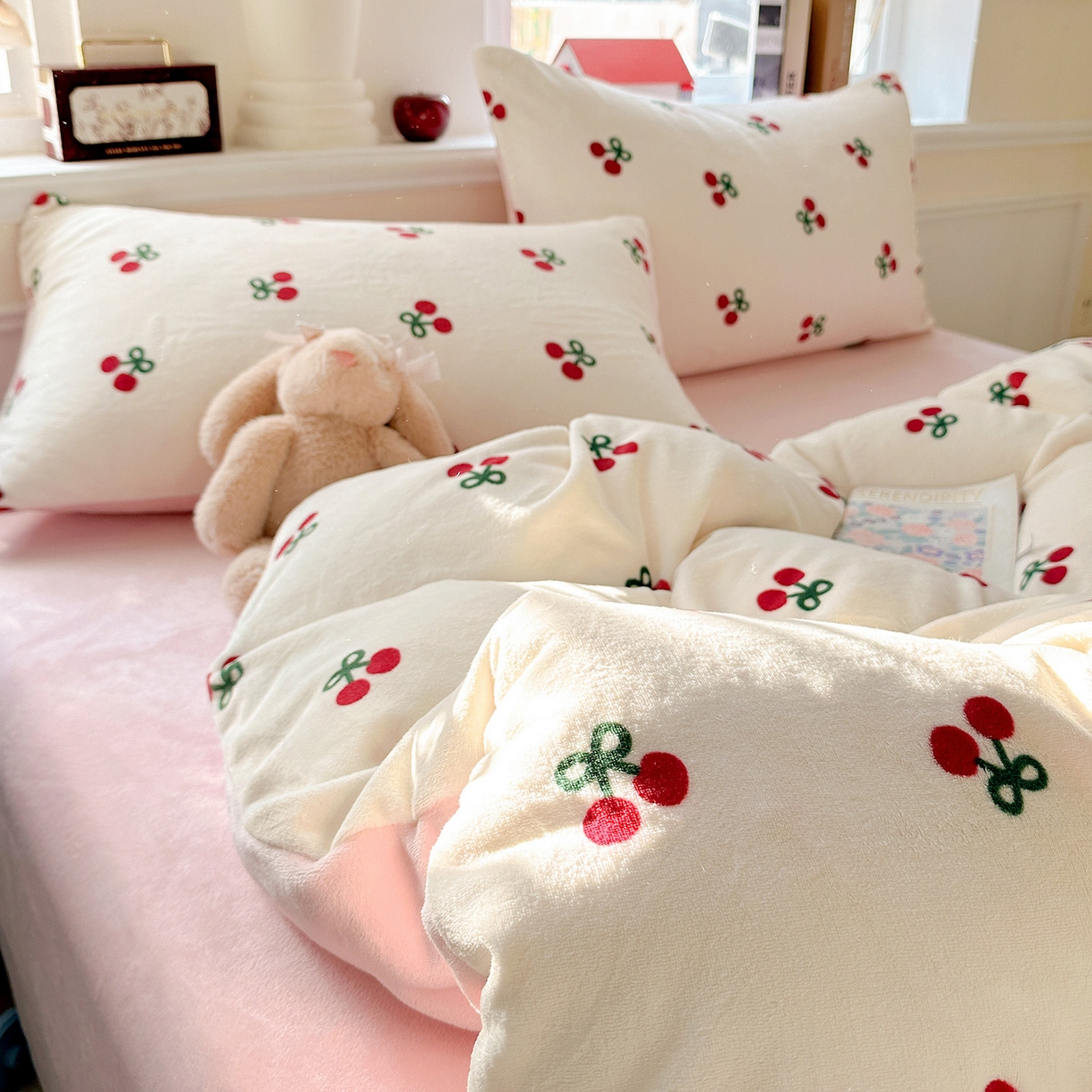 91家纺网 家纺一手货源 找家纺 水木坊 2025新款A加厚牛奶绒印花四件套-含买家秀 一口樱桃