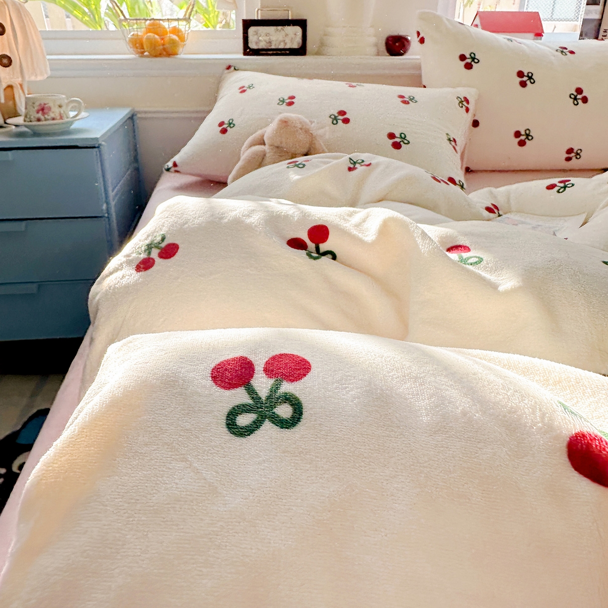 91家纺网 家纺一手货源 找家纺 水木坊 2025新款A加厚牛奶绒印花四件套-含买家秀 一口樱桃